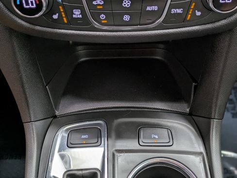 Used 2023 Chevrolet Equinox LT AWD/4WD image 20