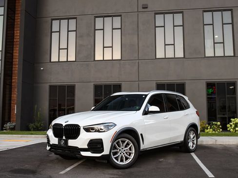 Used 2023 BMW X5 xDrive40i AWD/4WD image 27