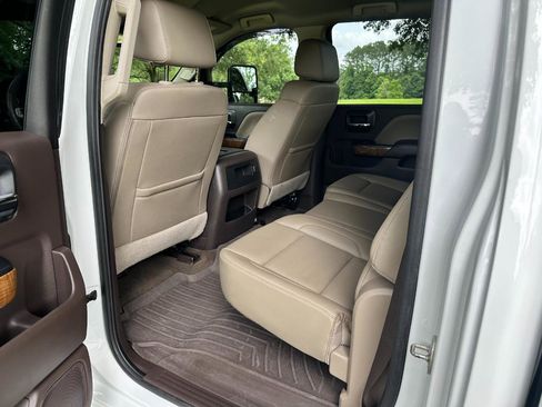 Used 2018 GMC Sierra 2500 SLT w/ Duramax Plus Package AWD/4WD image 16