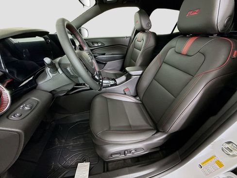 New 2026 Chevrolet Trax RS w/ Sunroof Package image 19