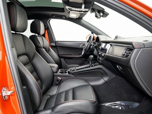 Used 2024 Porsche Macan GTS image 26