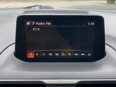 Used 2018 MAZDA MAZDA3 Sport w/ Preferred Equipment Package FWD image 21