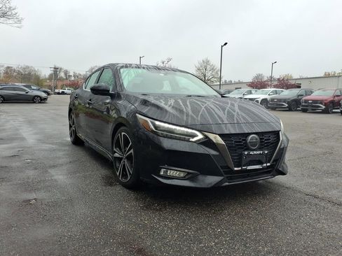 Used 2021 Nissan Sentra SR w/ SR Premium Package FWD image 3