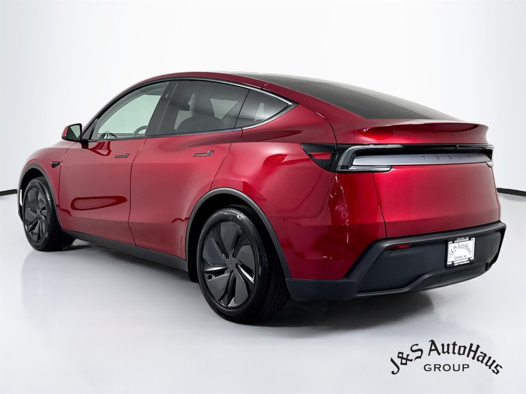 Used 2026 Tesla Model Y 2WD image 5