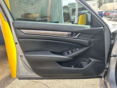 Used 2021 Honda Accord LX image 8