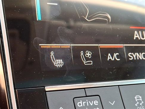 Used 2023 Audi Q8 Premium Plus w/ Premium Plus Package image 24