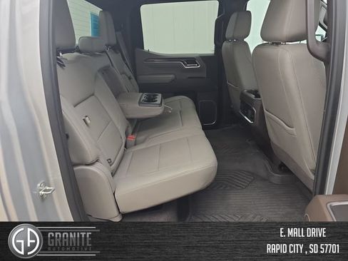 Used 2022 Chevrolet Silverado 1500 LTZ AWD/4WD image 37