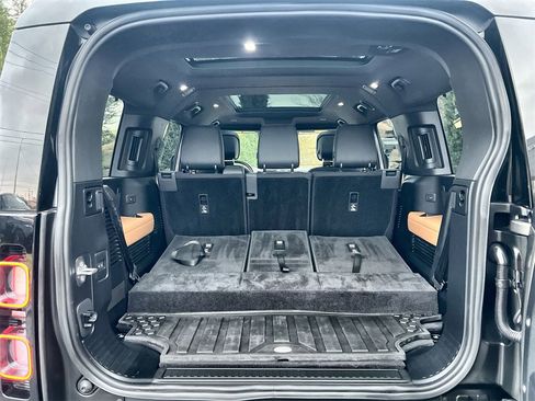 Used 2024 Land Rover Defender 130 X image 18