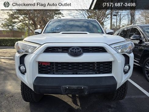Used 2018 Toyota 4Runner TRD Off-Road Premium image 2