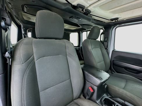Used 2020 Jeep Wrangler Unlimited Sport AWD/4WD image 19