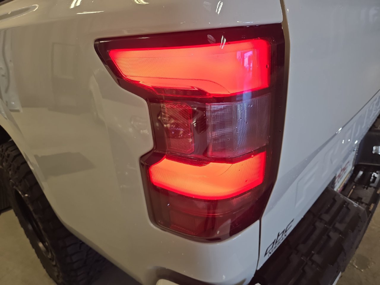 Certified 2025 Nissan Frontier SV RWD image 31