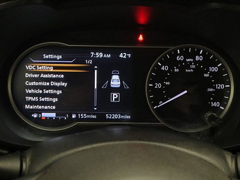 Used 2021 Nissan Versa SR w/ Convenience Package image 23