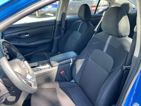 Used 2025 Nissan Sentra SV image 32