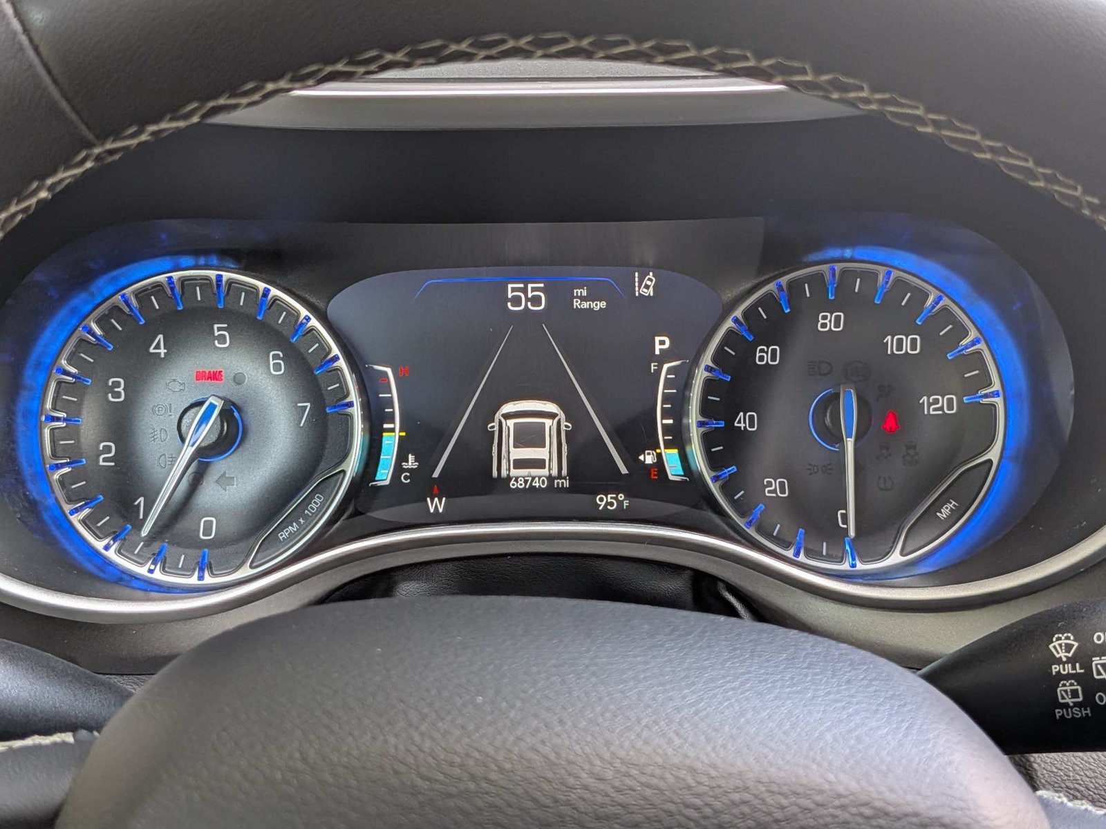Used 2024 Chrysler Pacifica Touring-L FWD image 24