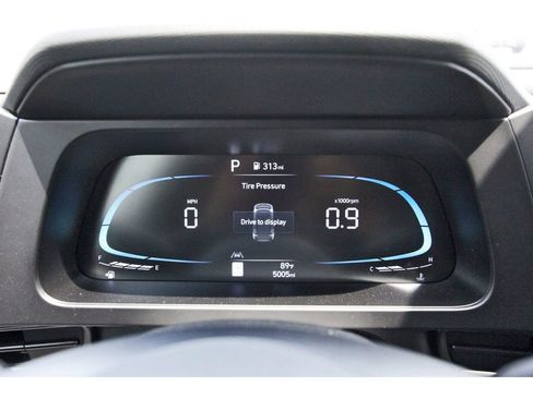 Certified 2026 Hyundai Elantra Sport FWD image 17