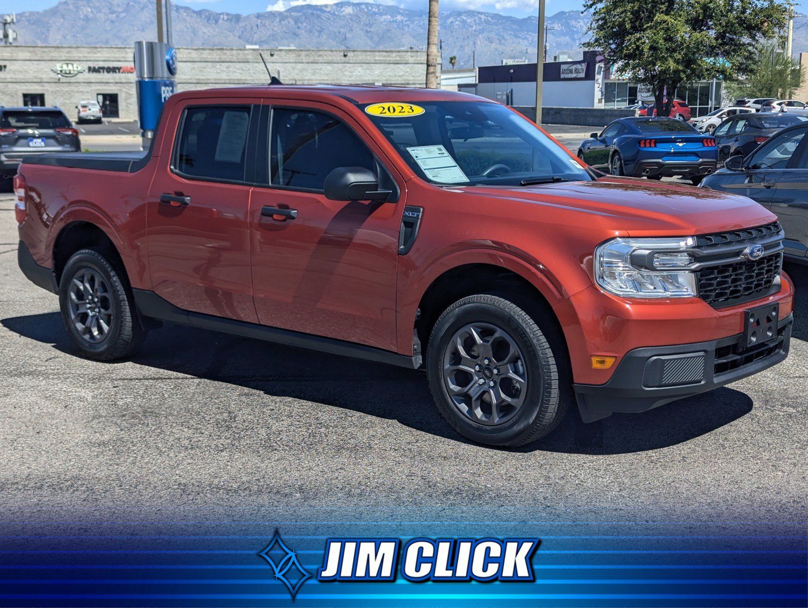 Certified 2023 Ford Maverick XLT FWD image 1