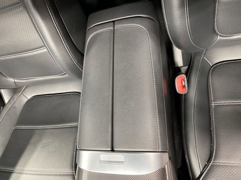 Used 2024 Mercedes-Benz GLC 300 4MATIC image 10