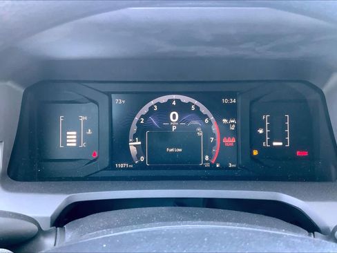 Certified 2025 Toyota Tacoma SR5 AWD/4WD image 26
