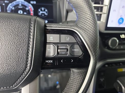 Used 2023 Toyota Tundra Platinum AWD/4WD image 16