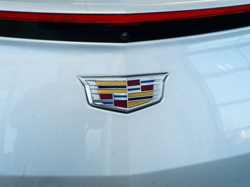 Used 2018 Cadillac XTS Luxury image 25