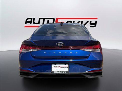 Used 2023 Hyundai Elantra SEL w/ Convenience Package FWD image 6