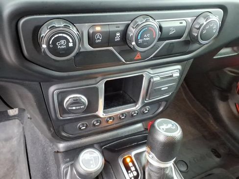 Used 2020 Jeep Wrangler Sport image 30