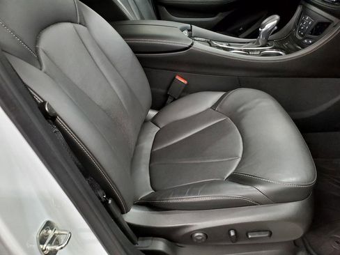 Used 2018 Buick Envision Essence image 20