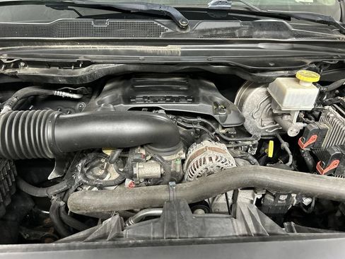Used 2019 RAM 1500 Laramie AWD/4WD image 24