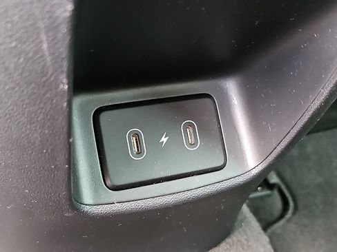 Used 2024 Hyundai Elantra Limited FWD image 28