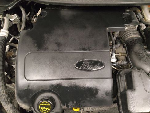 Used 2017 Ford Explorer XLT w/ Equipment Group 201A AWD/4WD image 30