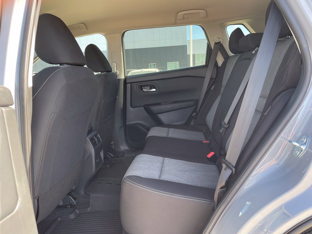 Certified 2026 Nissan Rogue SV FWD image 25