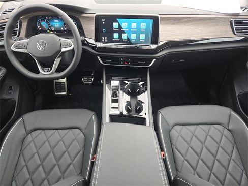 New 2026 Volkswagen Atlas SEL Premium R-Line image 21