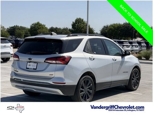 Used 2022 Chevrolet Equinox RS w/ RS Leather Package FWD image 4