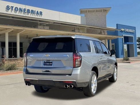 Used 2024 Chevrolet Suburban High Country w/ Premium Package image 6