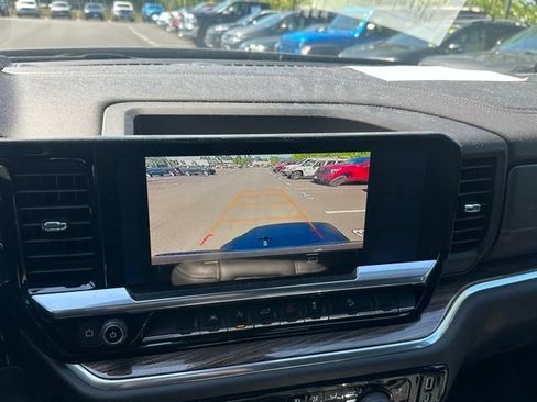 Used 2022 Chevrolet Silverado 1500 RST AWD/4WD image 26