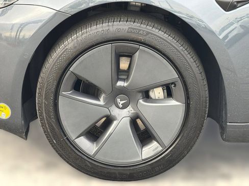 Used 2022 Tesla Model 3 Long Range image 11