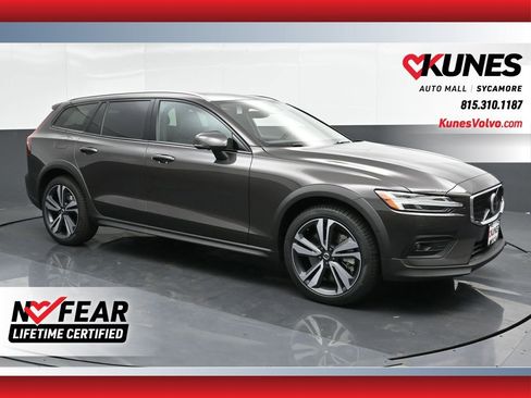 New 2025 Volvo V60 B5 Cross Country Plus w/ Protection Package Premier image 1