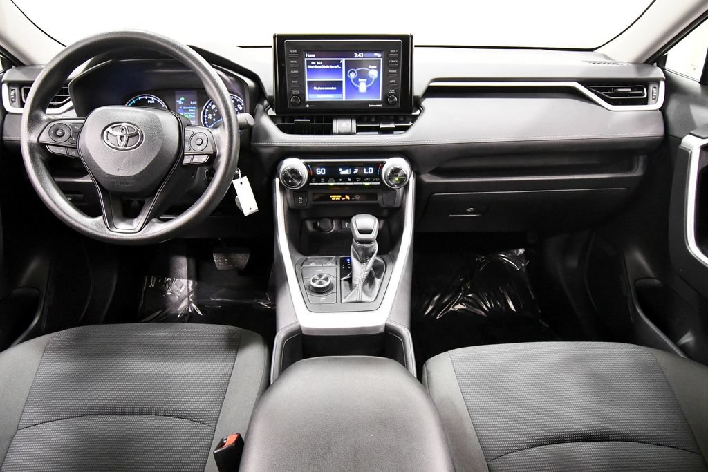Used 2022 Toyota RAV4 LE AWD/4WD image 3