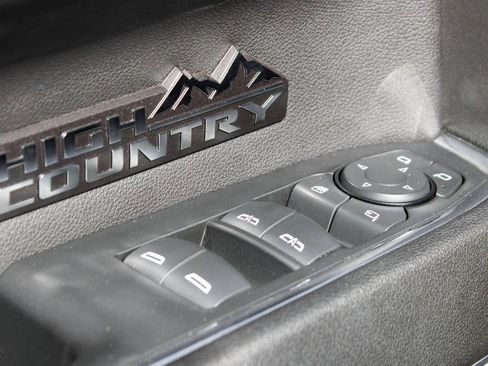 Used 2024 Chevrolet Silverado 1500 High Country image 18