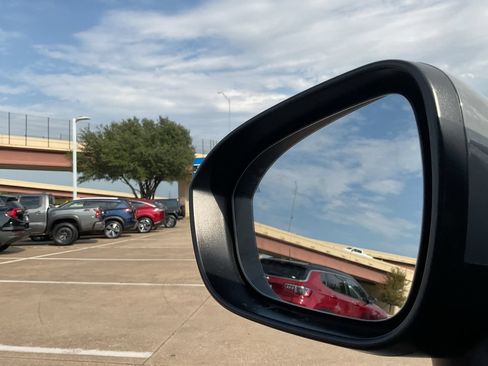 Used 2023 Nissan Rogue SL w/ SL Premium Package FWD image 22