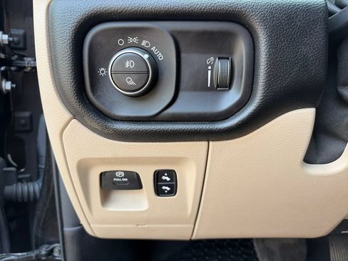 Used 2020 RAM 1500 Big Horn AWD/4WD image 24
