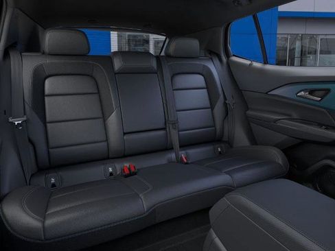 New 2026 Chevrolet Equinox EV LT image 17