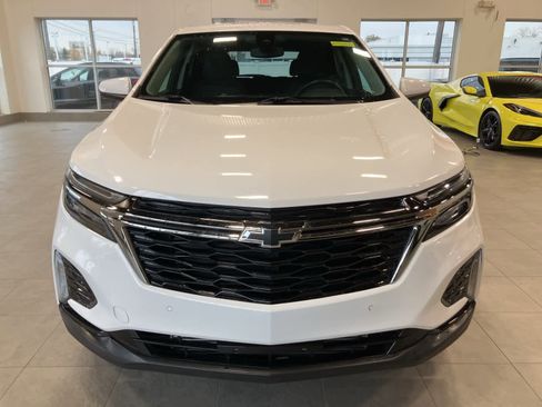 Used 2022 Chevrolet Equinox LT image 2