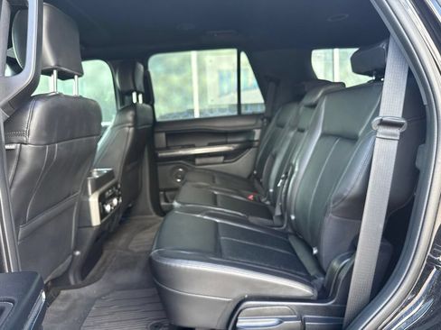 Used 2020 Ford Expedition XLT w/ Equipment Group 202A RWD image 10