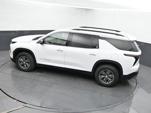 Used 2024 Chevrolet Traverse LT FWD image 41