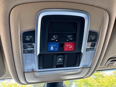 Used 2022 RAM 2500 Laramie AWD/4WD image 26