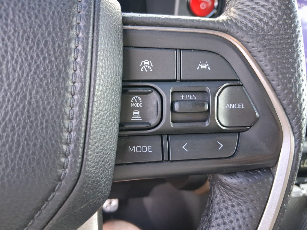 Used 2025 Toyota Tacoma TRD Sport w/ TRD Sport Upgrade Package AWD/4WD image 13