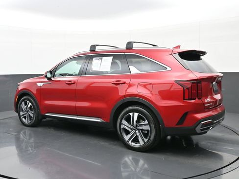 Used 2023 Kia Sorento SX Prestige w/ Panoramic Sunroof Package image 5