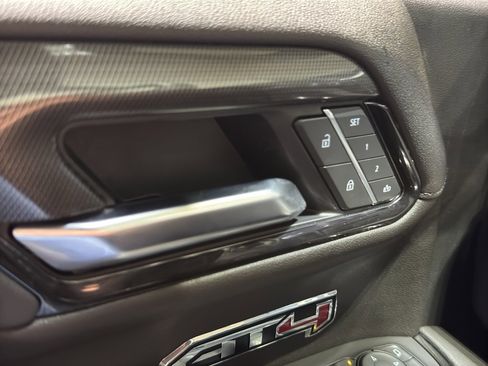 Used 2025 GMC Sierra 1500 AT4 w/ AT4 Premium Package image 38