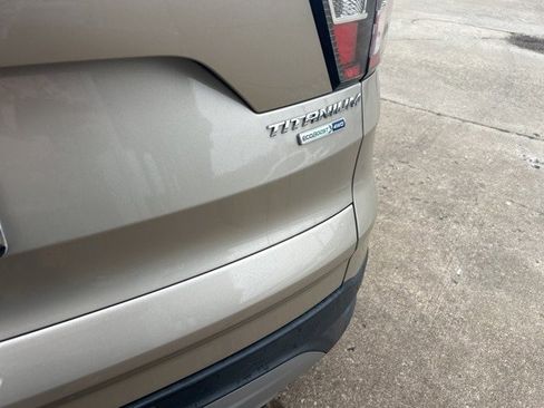 Used 2018 Ford Escape Titanium w/ Ford Safe & Smart Package image 7